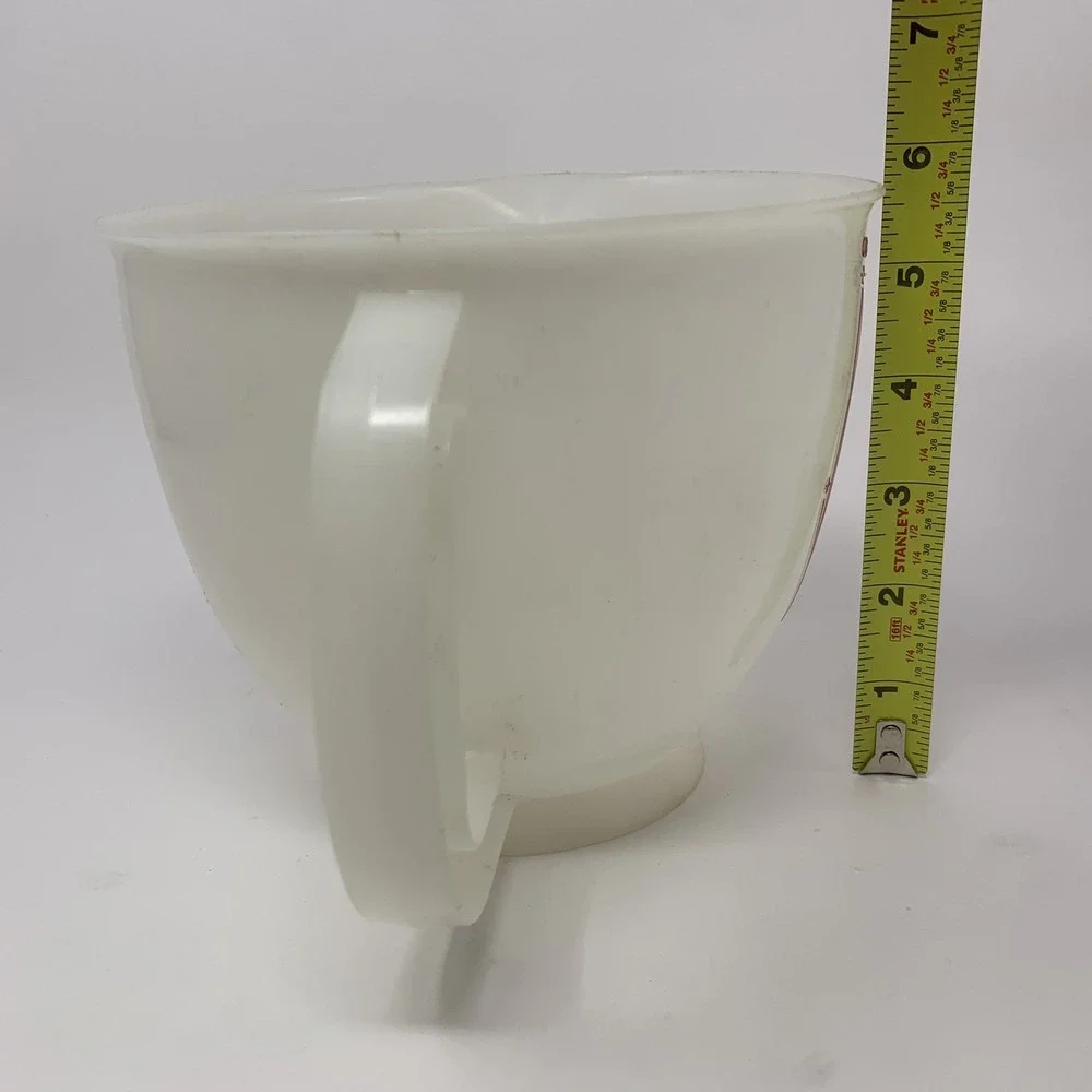 Vintage Tupperware Mix N Stor 8 Cup 2 Quart Measuring Cup Red Lettering Pouring